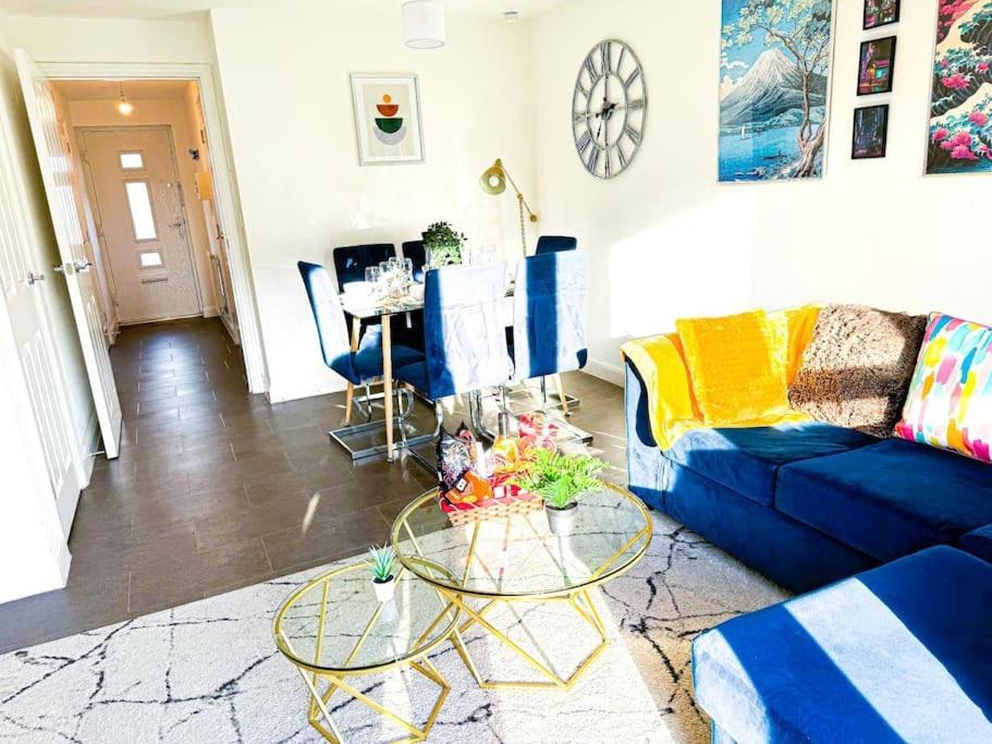 Contractors, Families, Tourists & Groups Welcome Sleeps Upto 9, Garden, Pet Allowed, Parking Included! Бирмингам Екстериор снимка