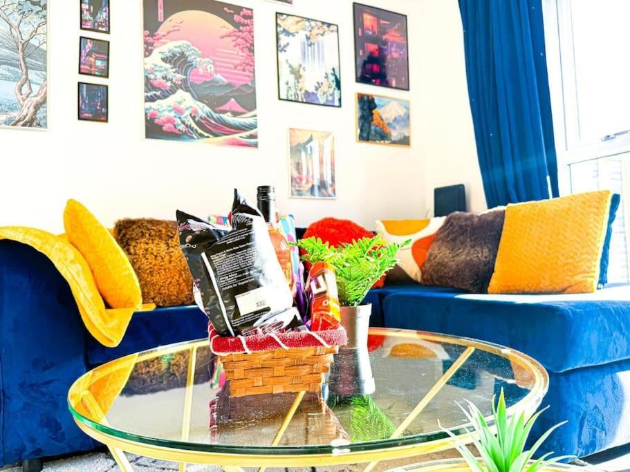 Contractors, Families, Tourists & Groups Welcome Sleeps Upto 9, Garden, Pet Allowed, Parking Included! Бирмингам Екстериор снимка