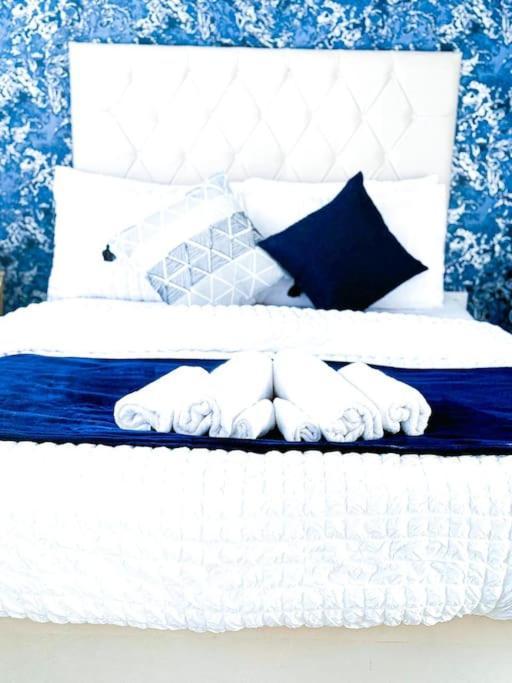 Contractors, Families, Tourists & Groups Welcome Sleeps Upto 9, Garden, Pet Allowed, Parking Included! Бирмингам Екстериор снимка